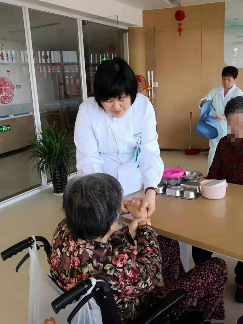 高雯娟.jpg 图片